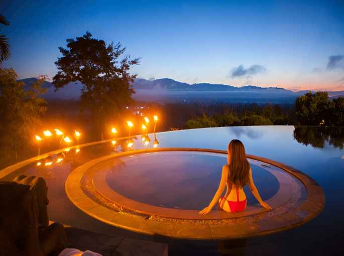 Sapanca’da Göl Manzaralı Balayı Bungalov Evleri